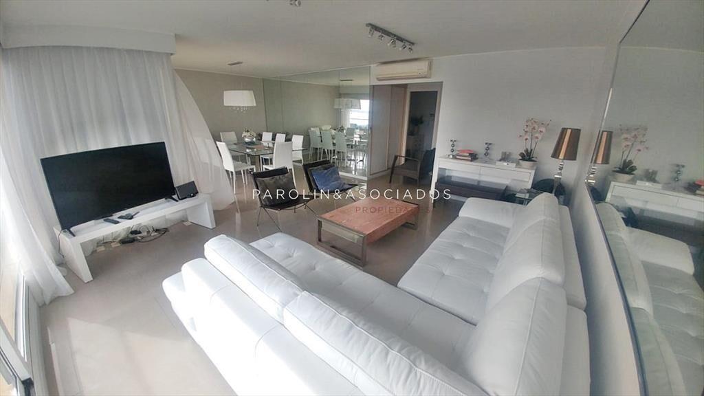 Apartamento en venta de 3 dormitorios en Punta
