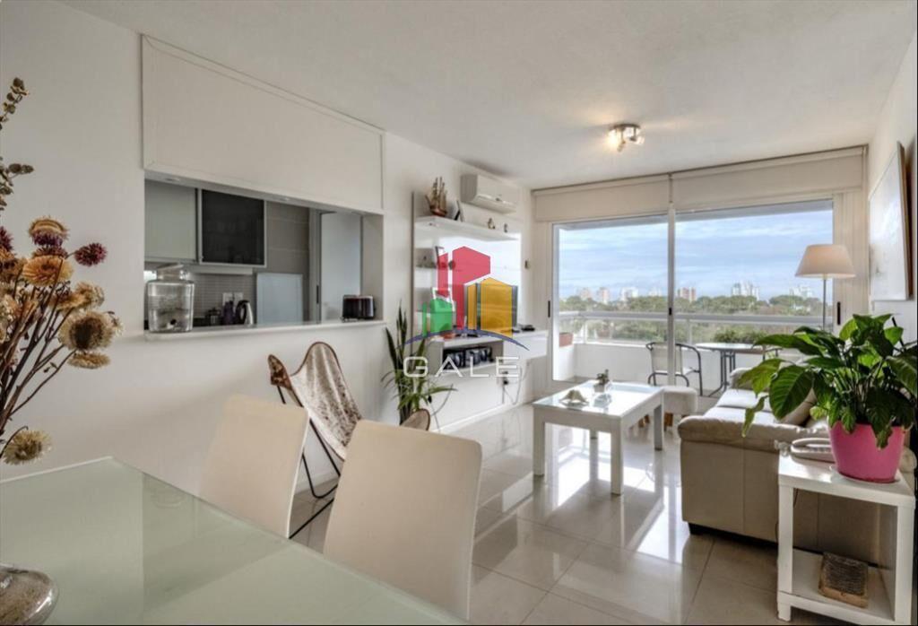 En venta apartamento de 2 dormitorios en Jardines de la Sie