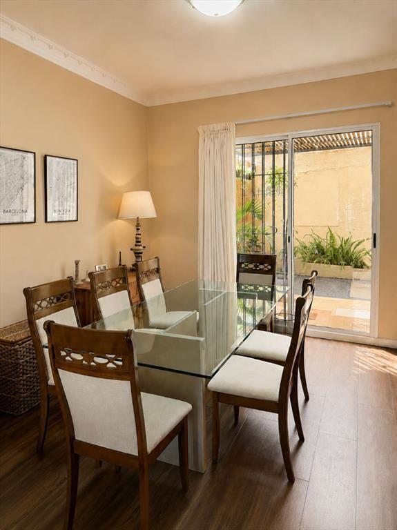 VENTA CASA 5 DORMITORIOS CON JARDIN EN PUNTA GORDA
