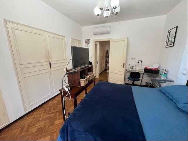 VENTA APARTAMENTO POCITOS 2 DORMITORIOS Y SERVICIO Y GARAJE