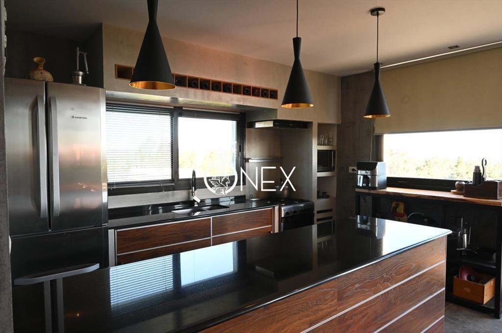 SE VENDE EXCELENTE PROPIEDAD EN PLAYA HERMOSA, DE