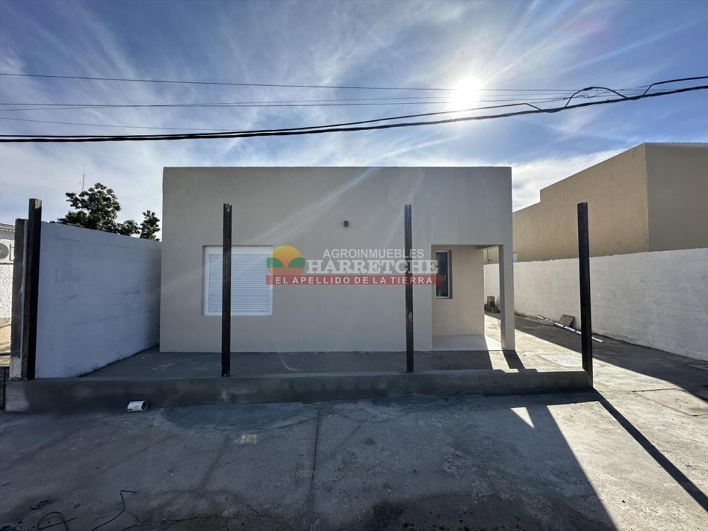 Alquiler en Canelones, 2 dorm, cocina comedor a