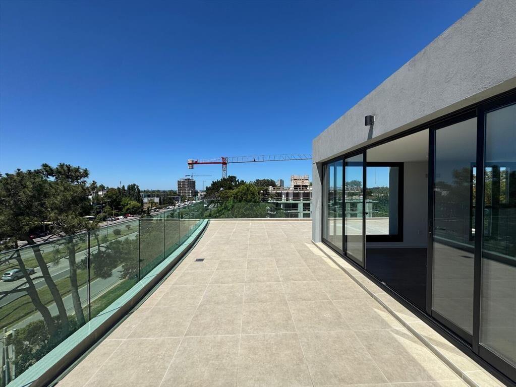 ESPECTACULAR PENTHOUSE SOBRE AV. DE LAS AMERICAS A ESTRENAR