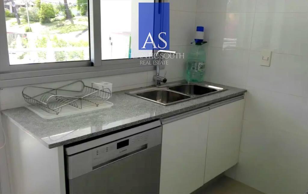 Apartamento de categoría 2 dormitorios y 3 en