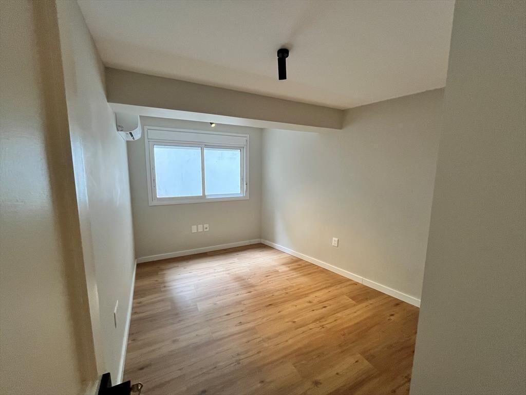 Venta con renta apartamento 3 dormitorios y garaje Golf