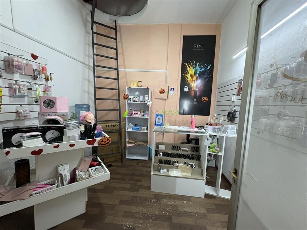 EN GALERIA SOBRE AGRACIADA ESQ. MARIANO SAGASTA