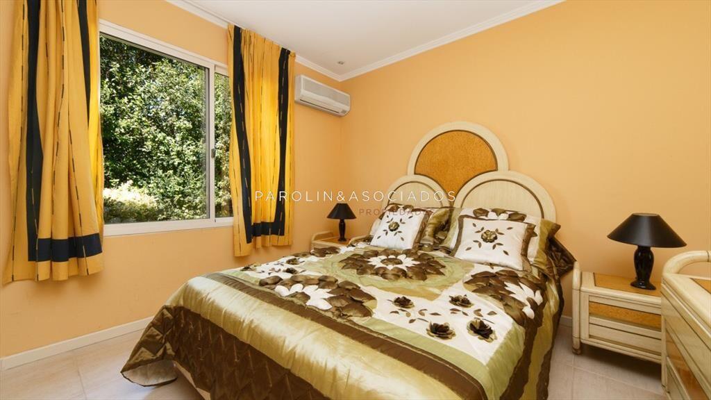 MUY LINDA CASA EN ENTORNO SUPER AGRADABLE