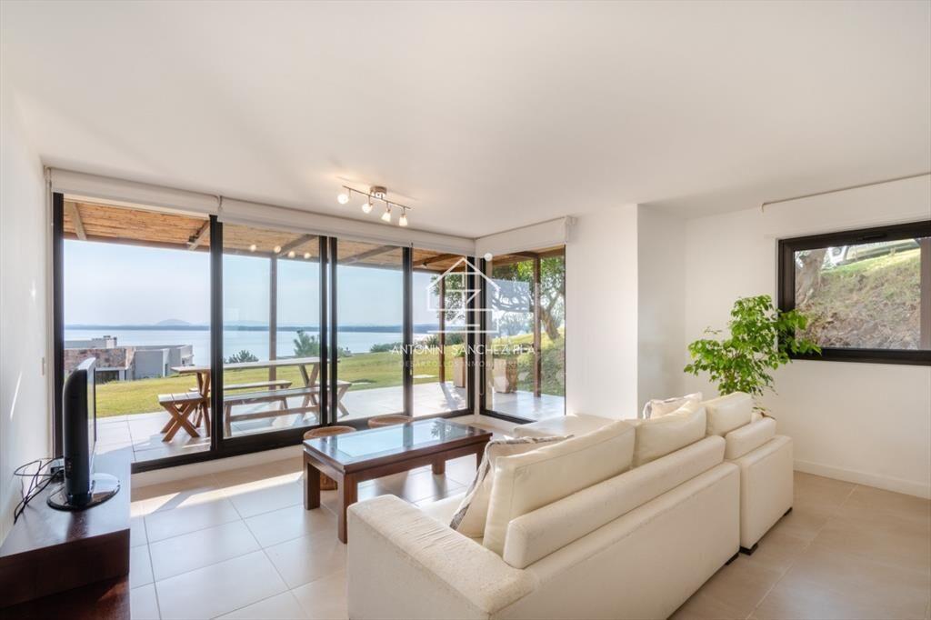 Venta y alquiler temporario de Apartamento amplio