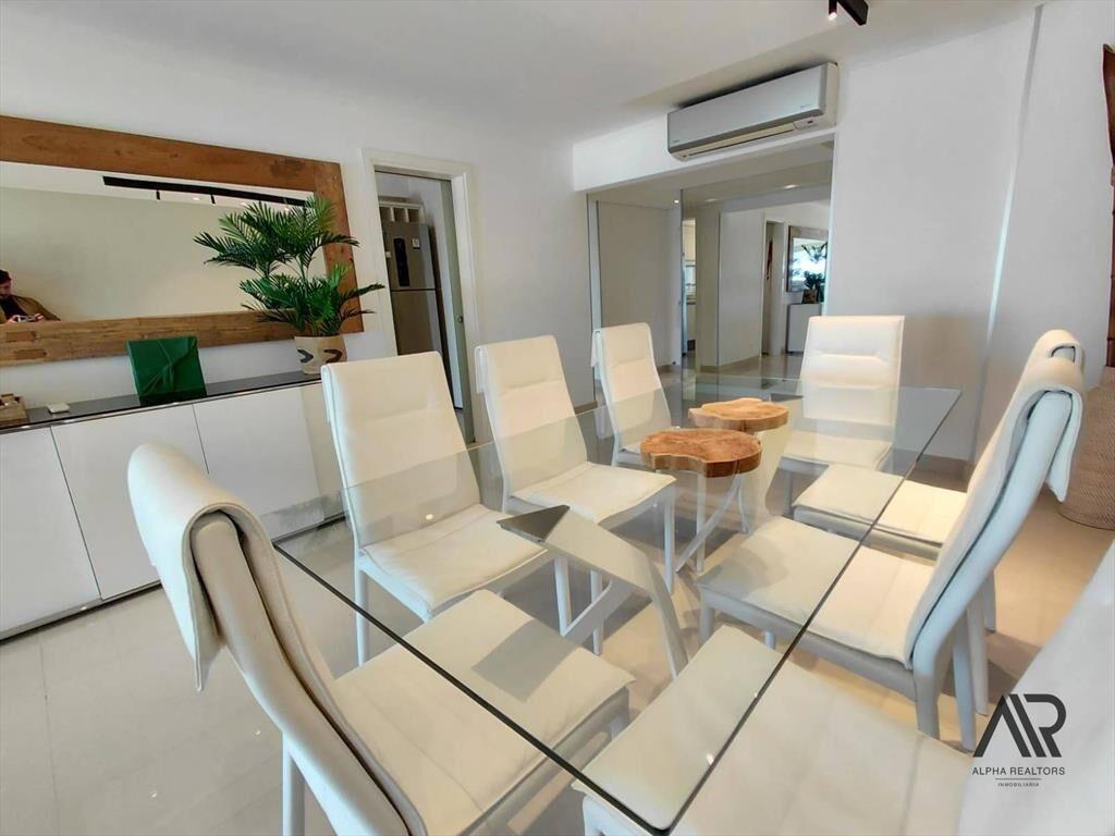 Apartamento en venta c/ cochera en Playa Mansa