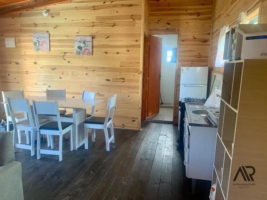 Complejo de 3 casas con piscina en venta en Punta del Diablo