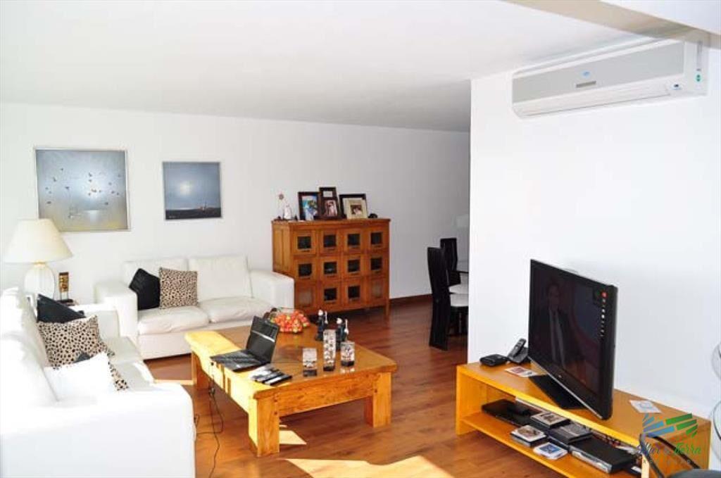 En venta apartamento 3 dormitorios, 2 baños, al