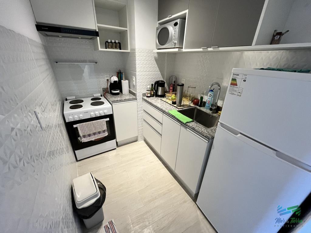 EN VENTA APARTAMENTO 2 DORMITORIOS, VISTA AL MAR,