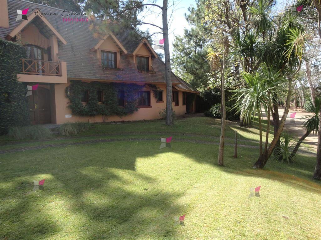 VENTA CASA DE 5 DORMITORIOS EN SAN RAFAEL
