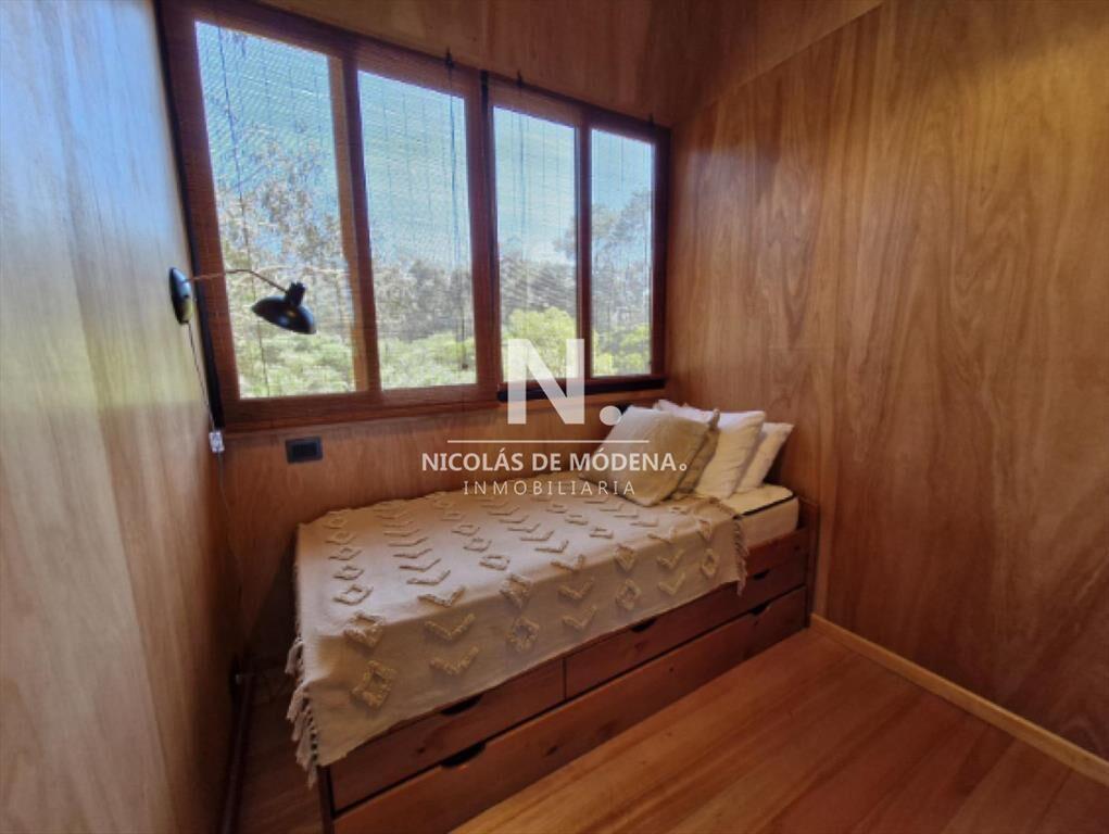 Vende casa de 3 dormitorios de 2 plantas en La