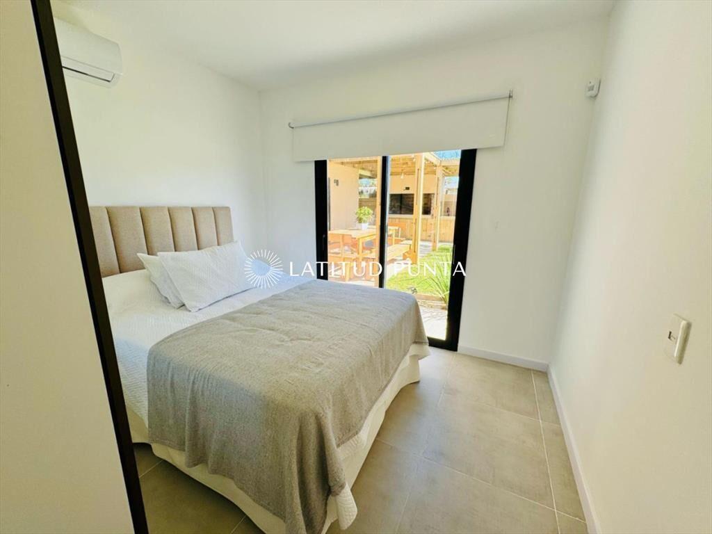 Moderna casa de 3 dormitorios en Balneario Buenos