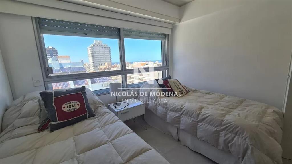 Apartamento en venta de 2 dormitorios en torre en