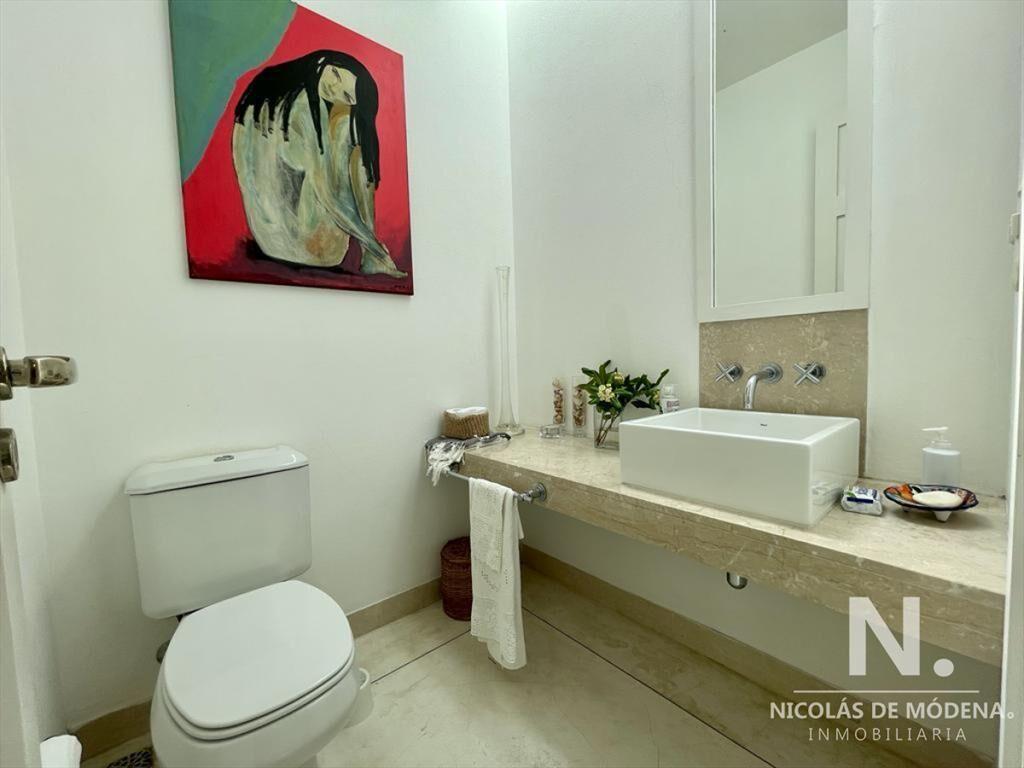 Excelente casa de Cuatro Dormitorios en Laguna Blanca