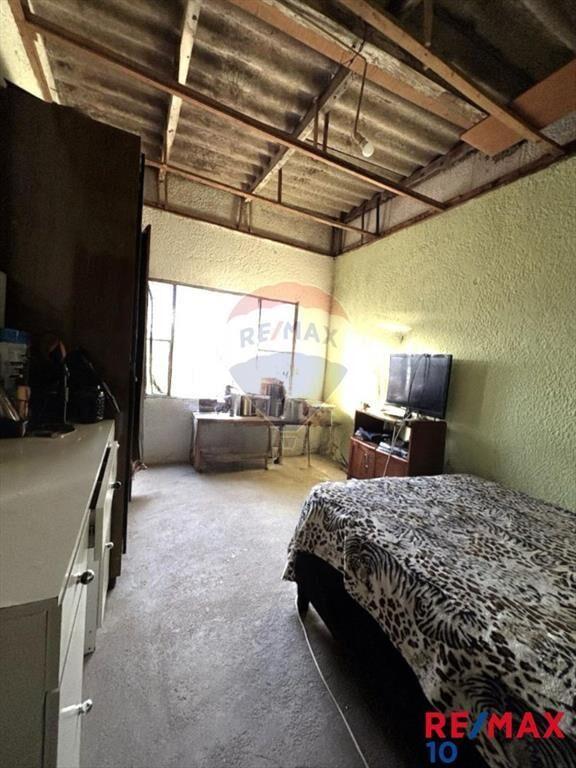 Casa, 2 dormitorios, se vende.