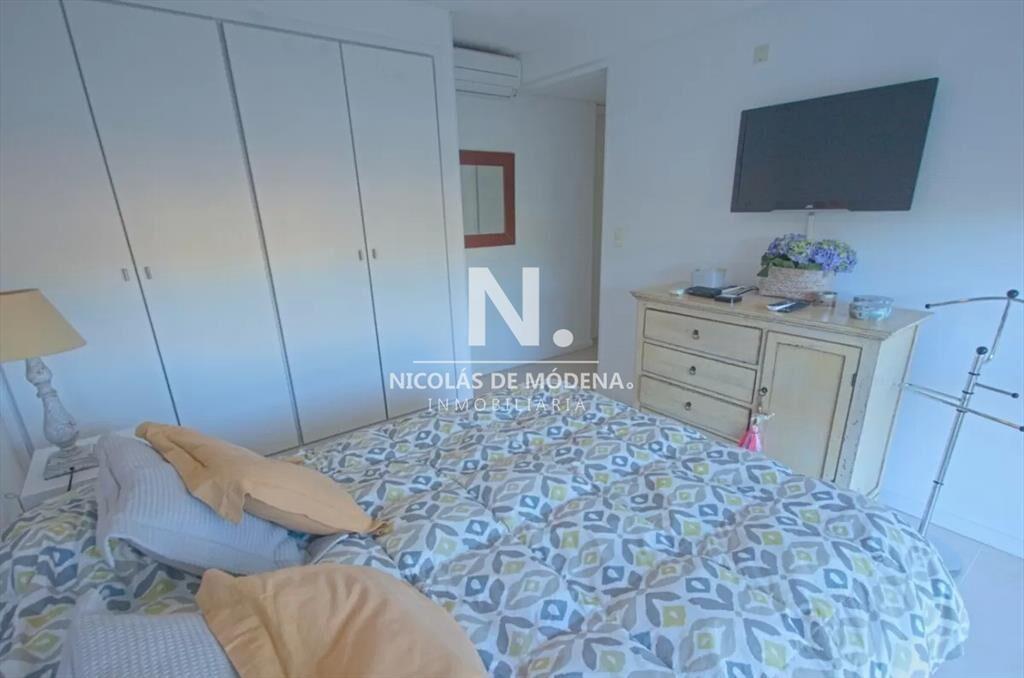 Impecable departamento, comodo e iluminado.