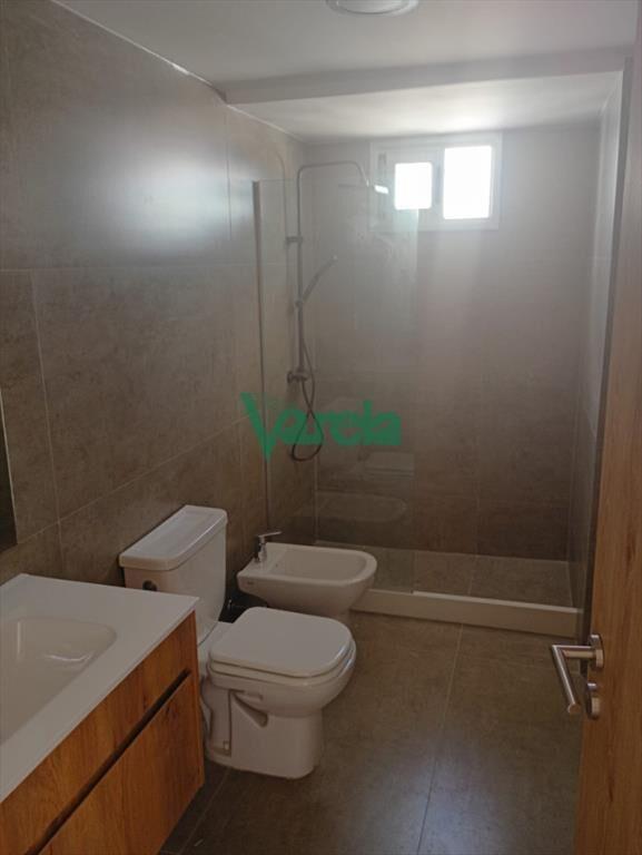 Venta apartamento, estrena en Cordon, 2 dorm, garaje, sobre