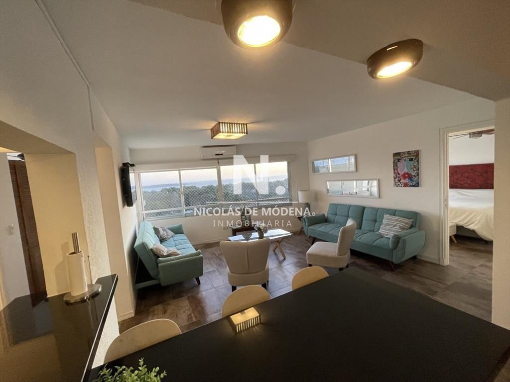 Vende apartamento en Punta del Este de 2