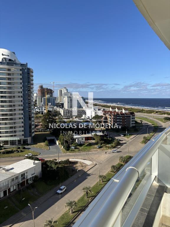 VENTA AV. CHIVERTA BAJO SU VALOR 3 DORMITORIOS Y