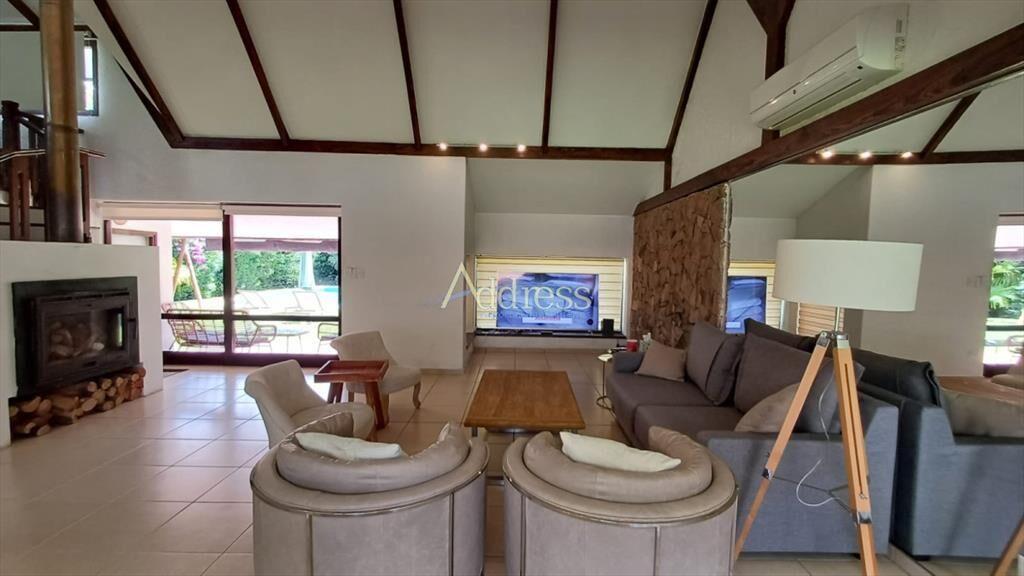 Vende gran casa para vivir todo el aÃ±o, de 3 en