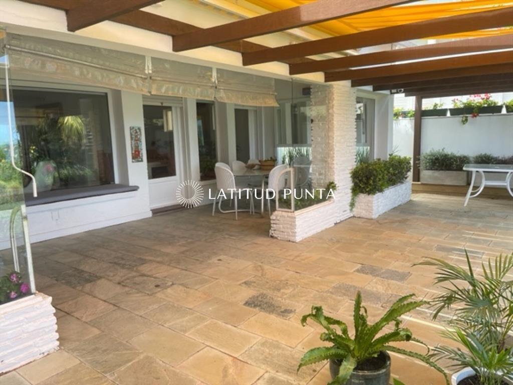 EmblemÃ¡tica residencia en PenÃ­nsula