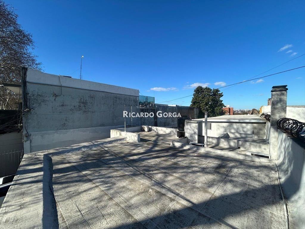 Casa en venta para reciclar sobre Carlos Maria Ramirez -...