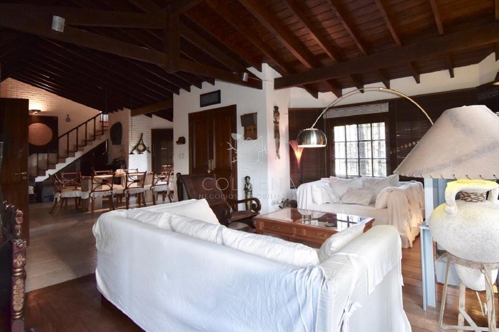 Casa en Playa Mansa de Cuatro Dormitorios en Alquiler Punta