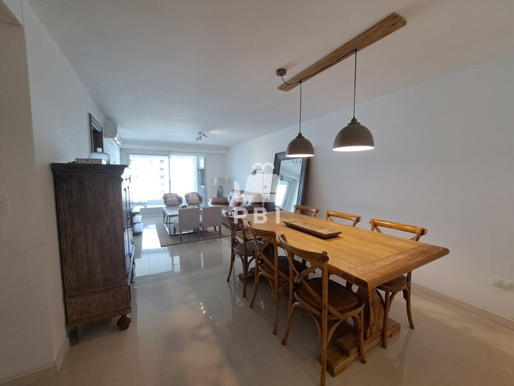 Alquiler de apartamento 3 dormitorios en Punta del este, Ma