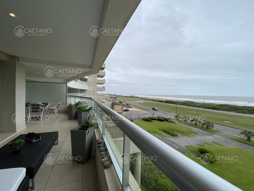 Venta apartamento 3 dormitorios playa brava Punta