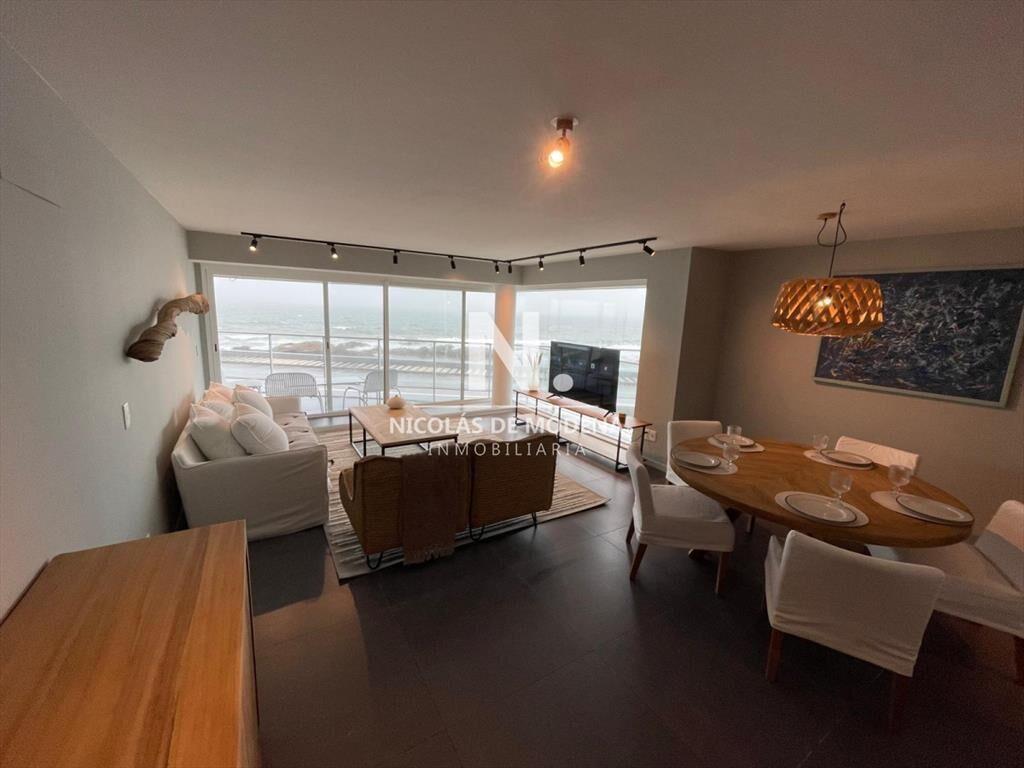 Apartamento con excelente vista, a metros del mar