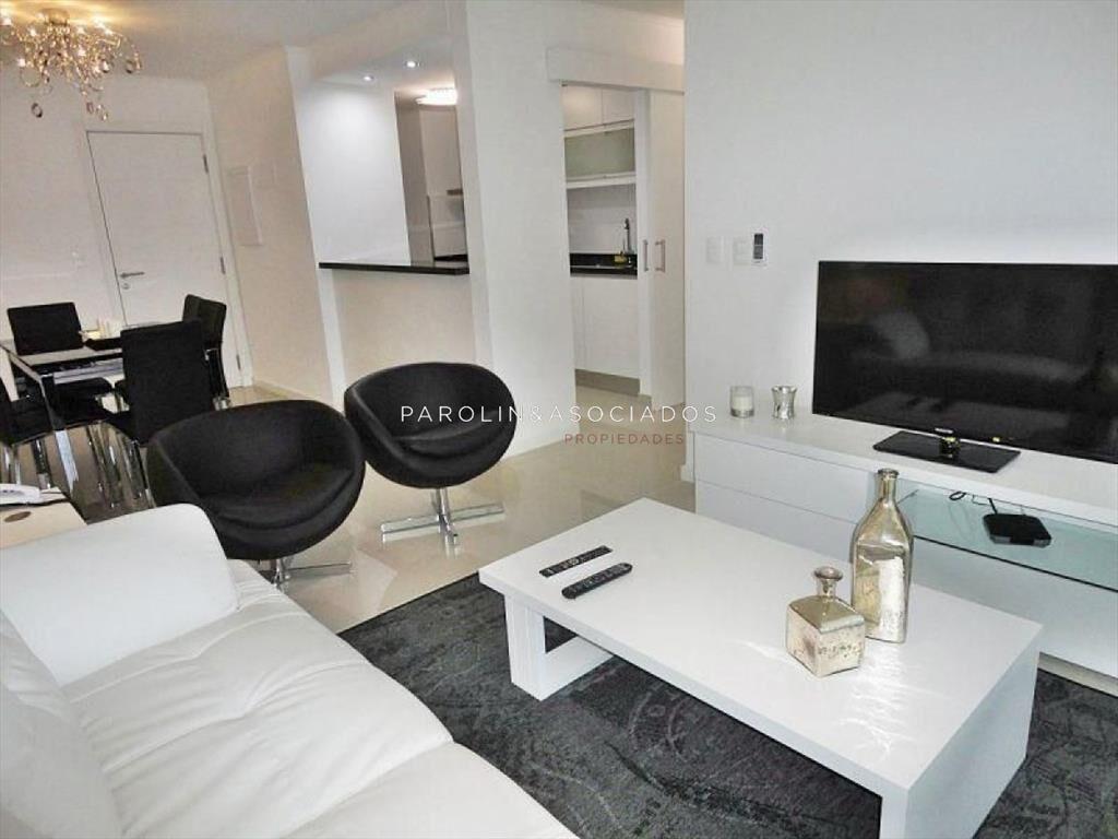 Apartamento en venta de 2 dormitorios cerca del