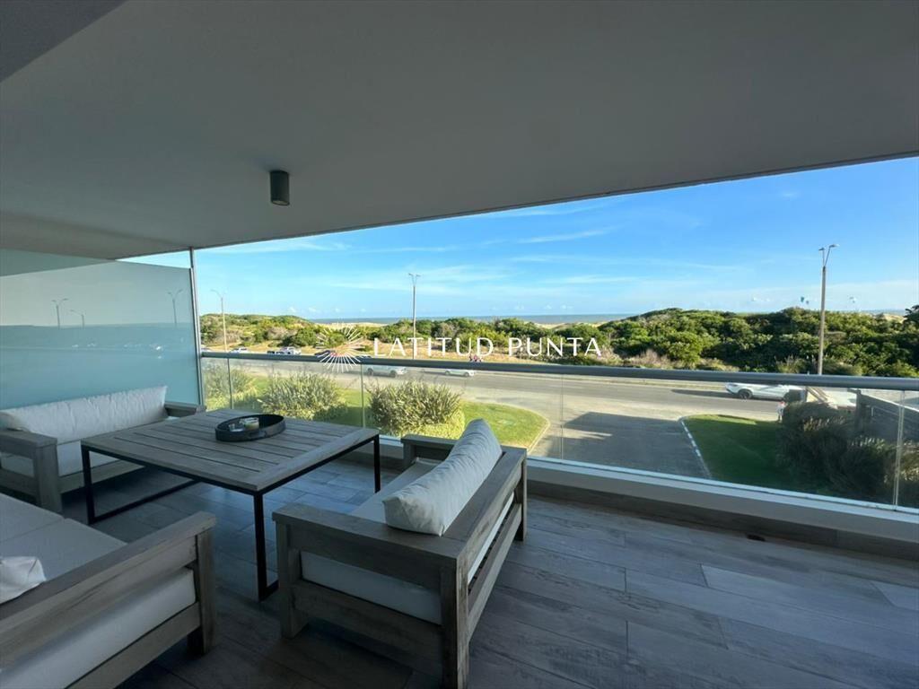 Apartamento en Rincón del Indio, 3 suites más