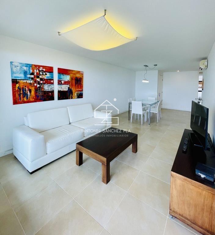 Venta de apartamento de dos dormitorios con en de