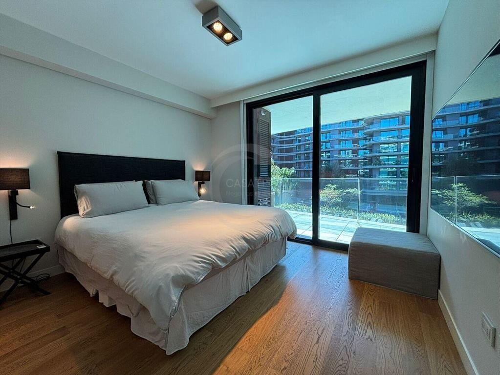 CASATROJA Venta de amplio apartamento 1 dormitorios con opc