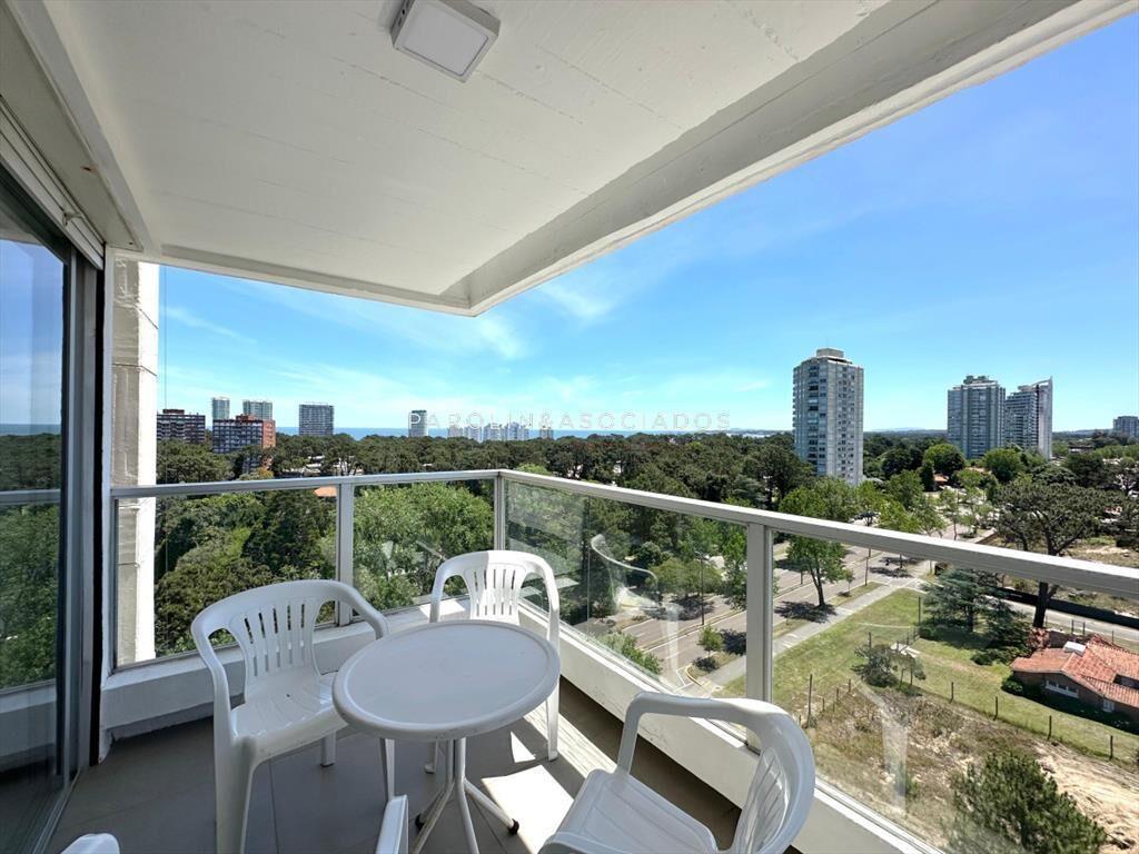 Apartamento en venta de 2 dormitorios en edificio Parquemar