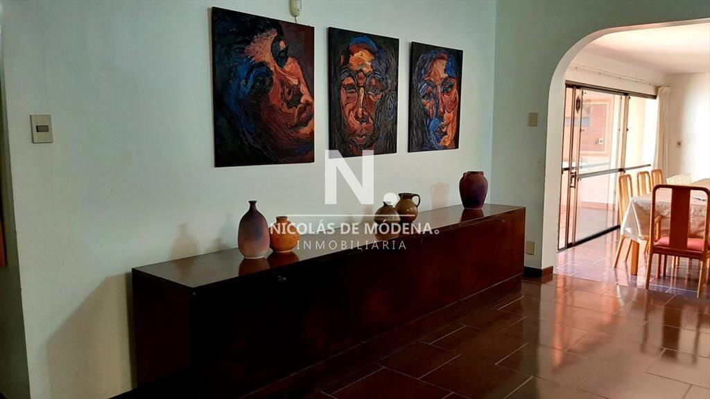 Casa de 4 dormitorios en venta en Playa Mansa, Punta del Es
