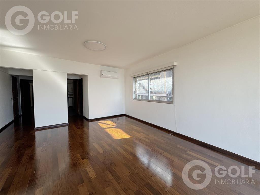 Venta apartamento de 3 dormitorios con vista al Puertito De