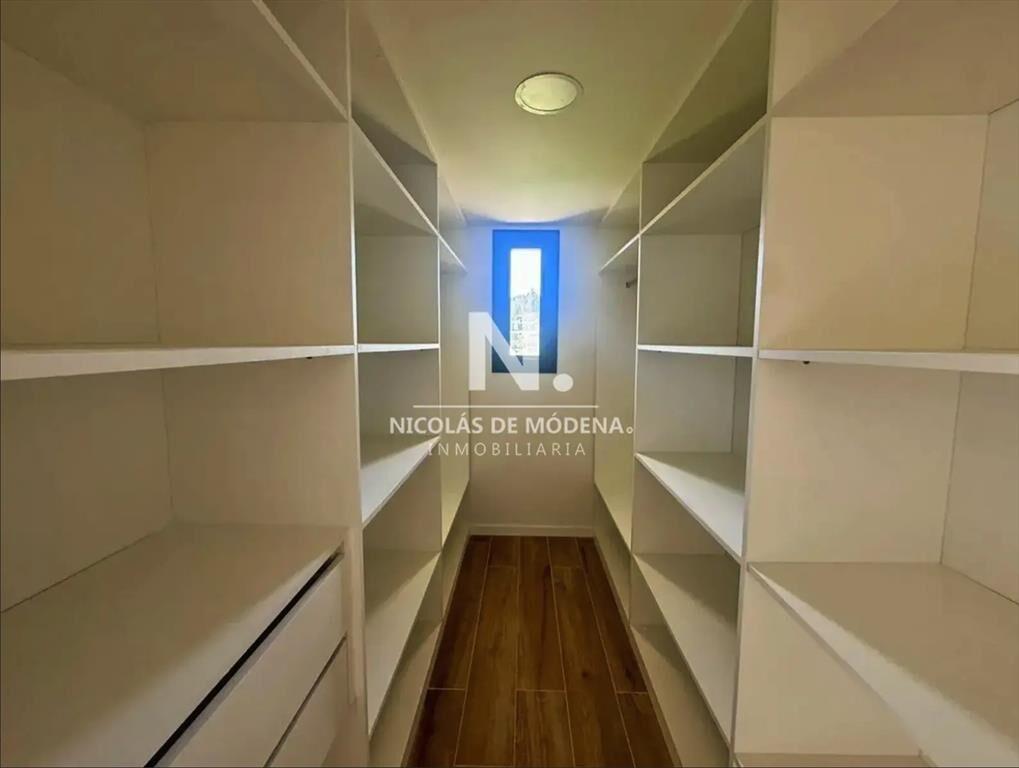 Apartamento de 2 dormitorios, 120m², con terraza y balcón