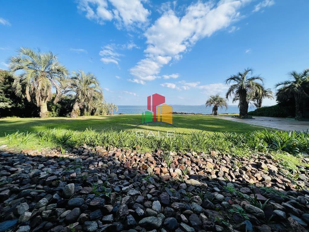 Venta de destacado apartamento en Punta Ballena,