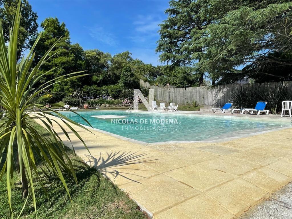 Hermosa casa de 4 dormitorios en excelente estado, Jardines