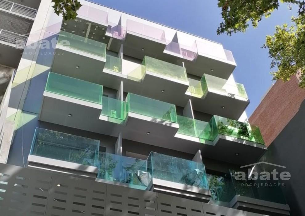 Local comercial en Venta con Renta. Av. Rivera entre Simón