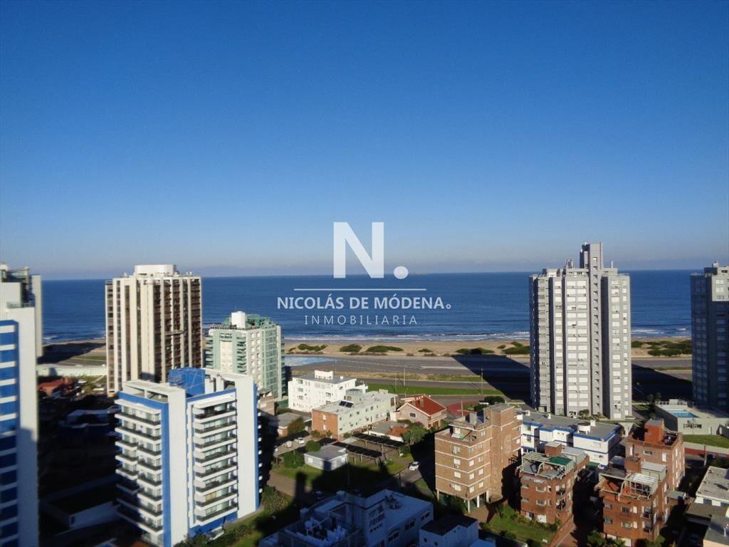 PENT HOUSE EN TORRE DE CATEGORÍA