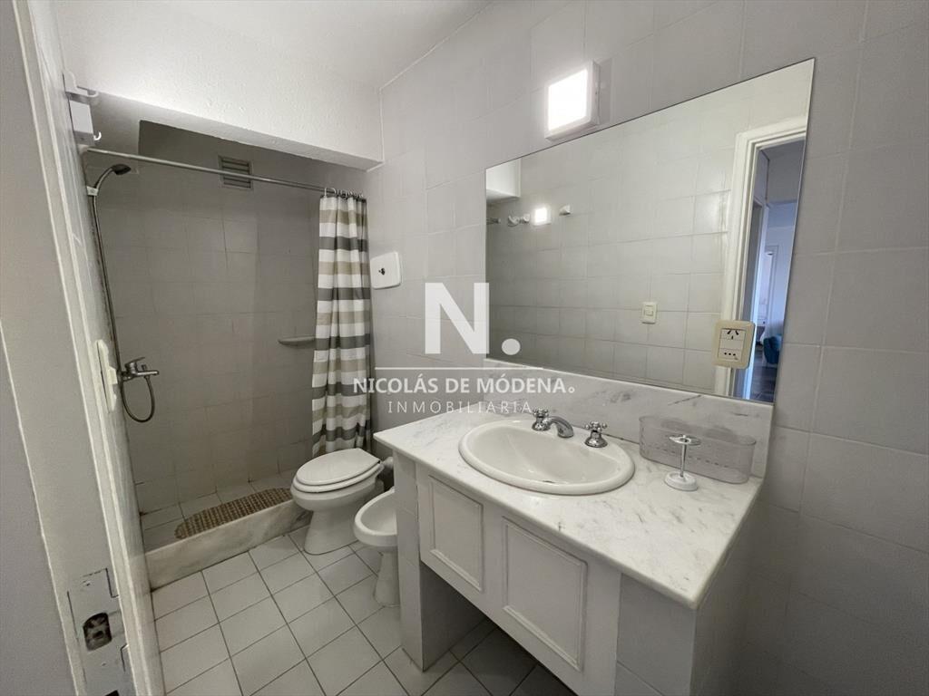Vende apartamento en Punta del Este de 2