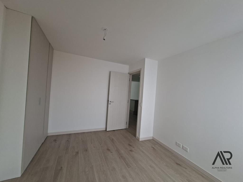 Venta Apartamento De 2 Dormitorios En Tres Cruces
