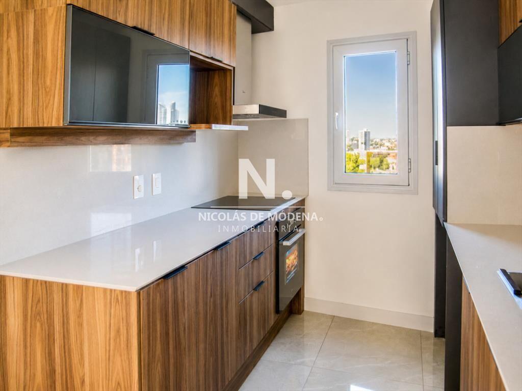 En venta apartamento de 3 dormitorios, en Brava