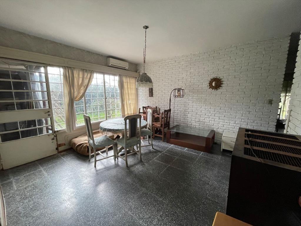 Venta Casa a reciclar Carrasco 1814m2 terreno
