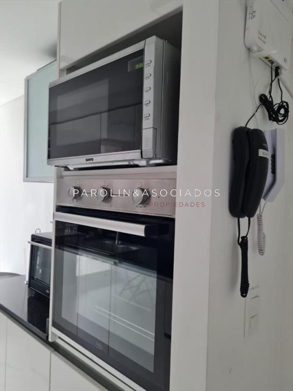 En venta apartamento de 3 dormitorios en Mansa,